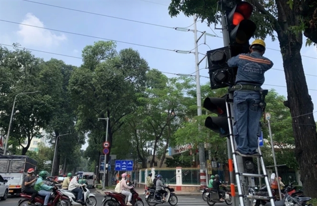 防两端表现